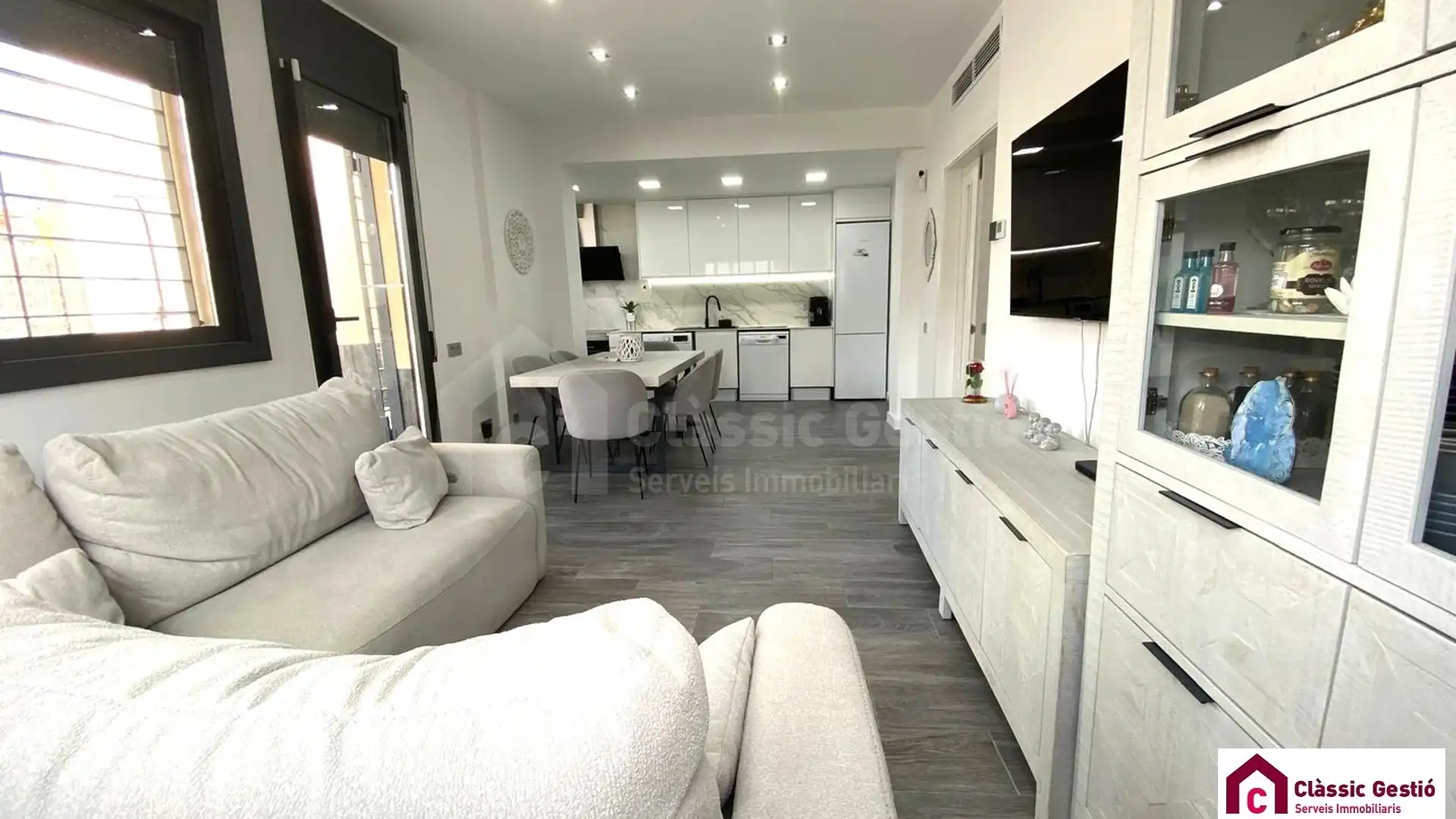 Living room of Houses for sale in Terrassa  with Air Conditioner, Heating and Terrace