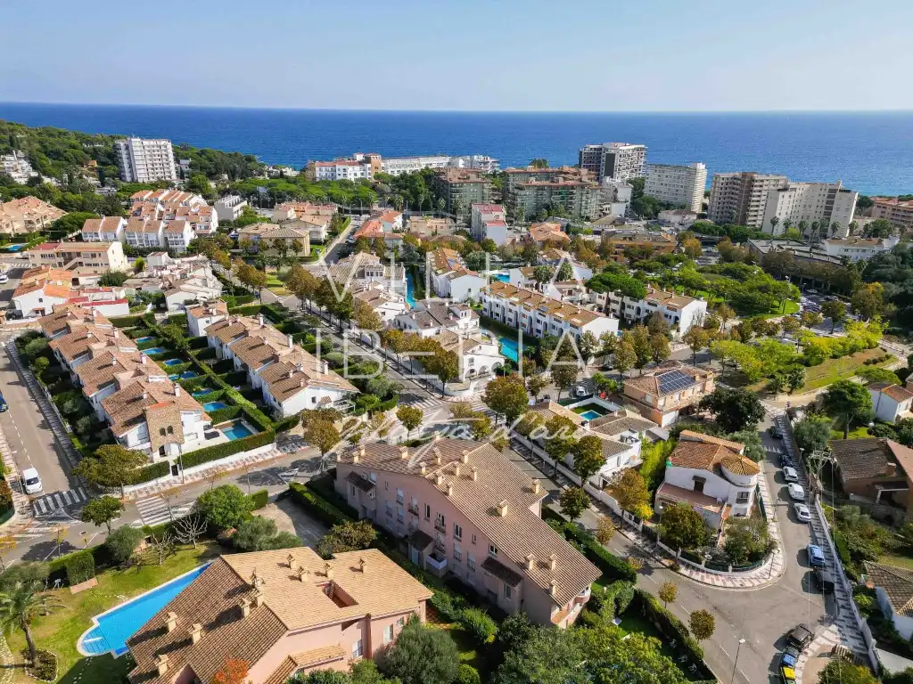 Exterior view of Apartments for sale in Castell d'Aro, Platja d'Aro i s'Agaró  with Heating, Private garden and Terrace
