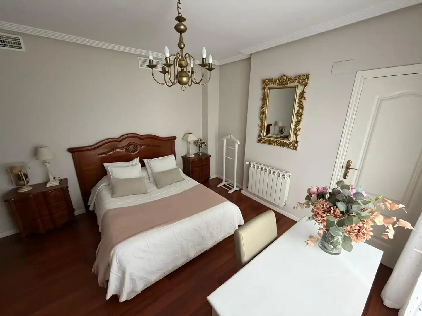 Bedroom of Houses for sale in Poblete  with Air Conditioner, Heating and Swimming Pool