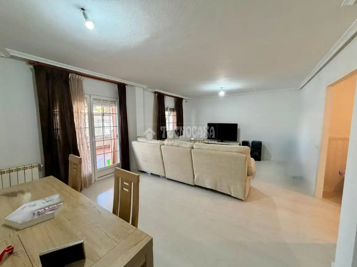 Casa adosada en venta en Villanueva de la Torre