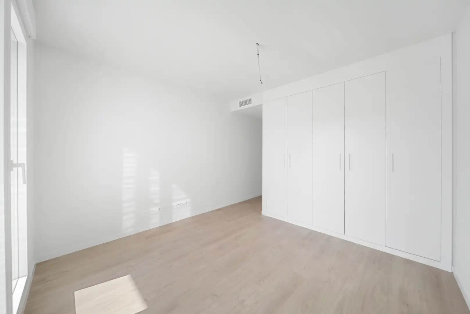 Habitación de Piso en venta en Marbella con Calefacción, Terraza y Trastero