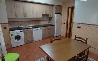 Kitchen of Flat to rent in  Zaragoza Capital