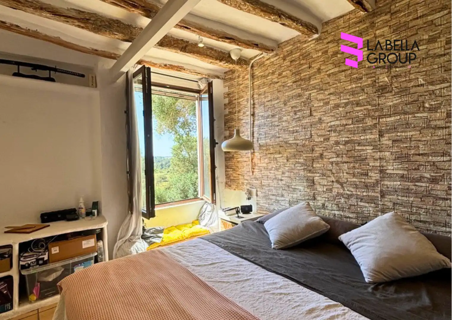 Dormitori de Finca rústica en venda en Santa Eulària des Riu amb Aire condicionat, Jardí privat i Terrassa