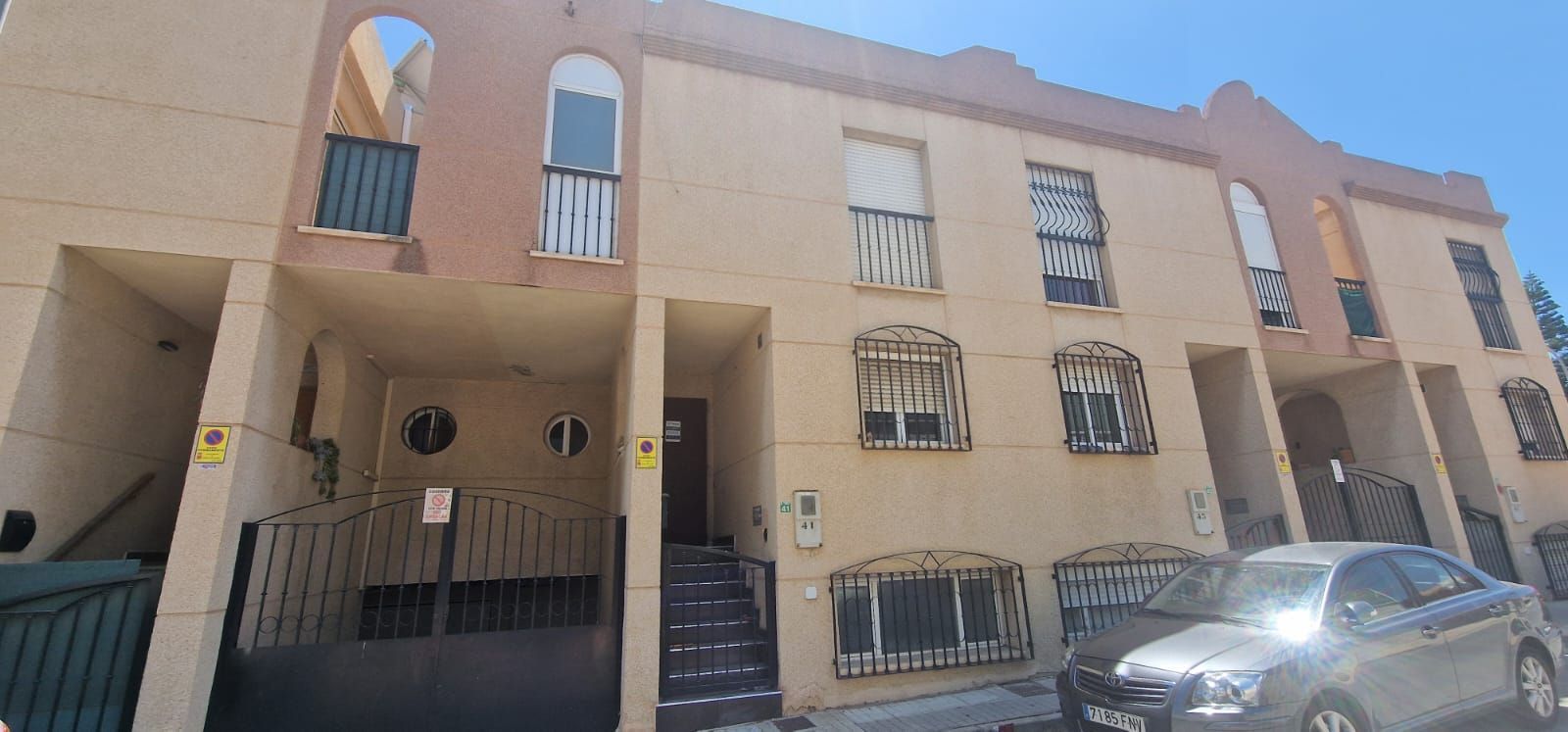 Vista exterior de Casa adosada en venda en Huércal de Almería