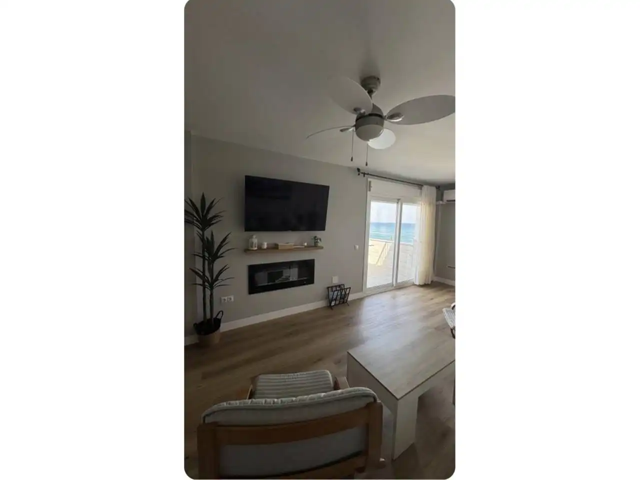 Living room of Flat for rent in Roquetas de Mar  with Air Conditioner, Terrace and Furnished