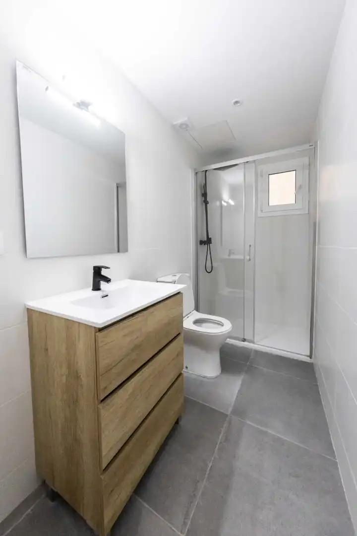 Bathroom of Flat for share in Sants - Montjuïc