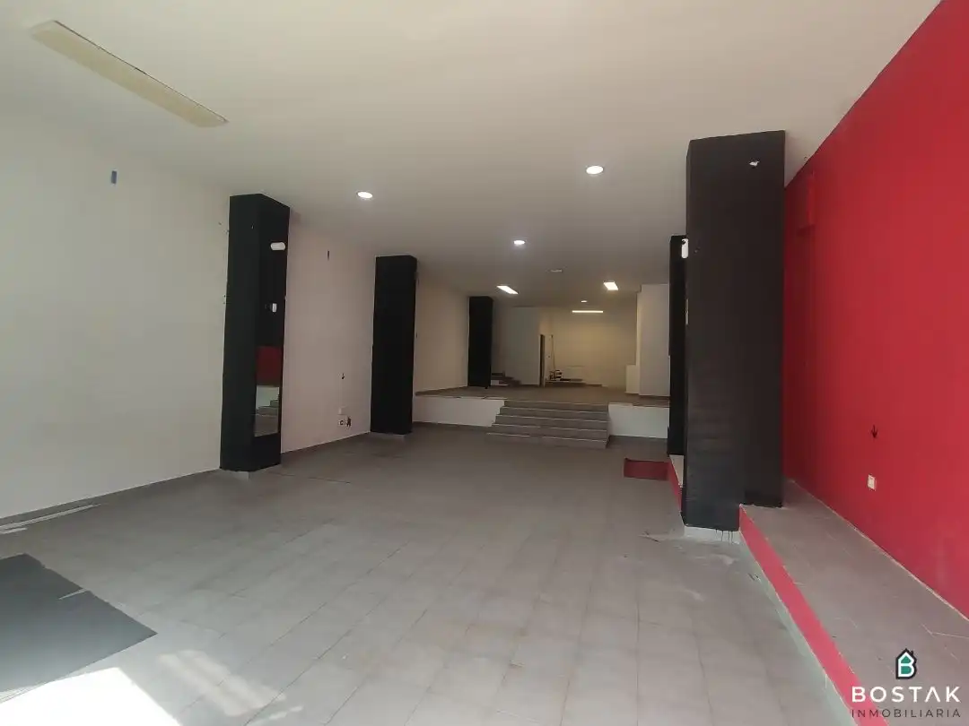 Local comercial en venda a Ibaiondo, imagen 2