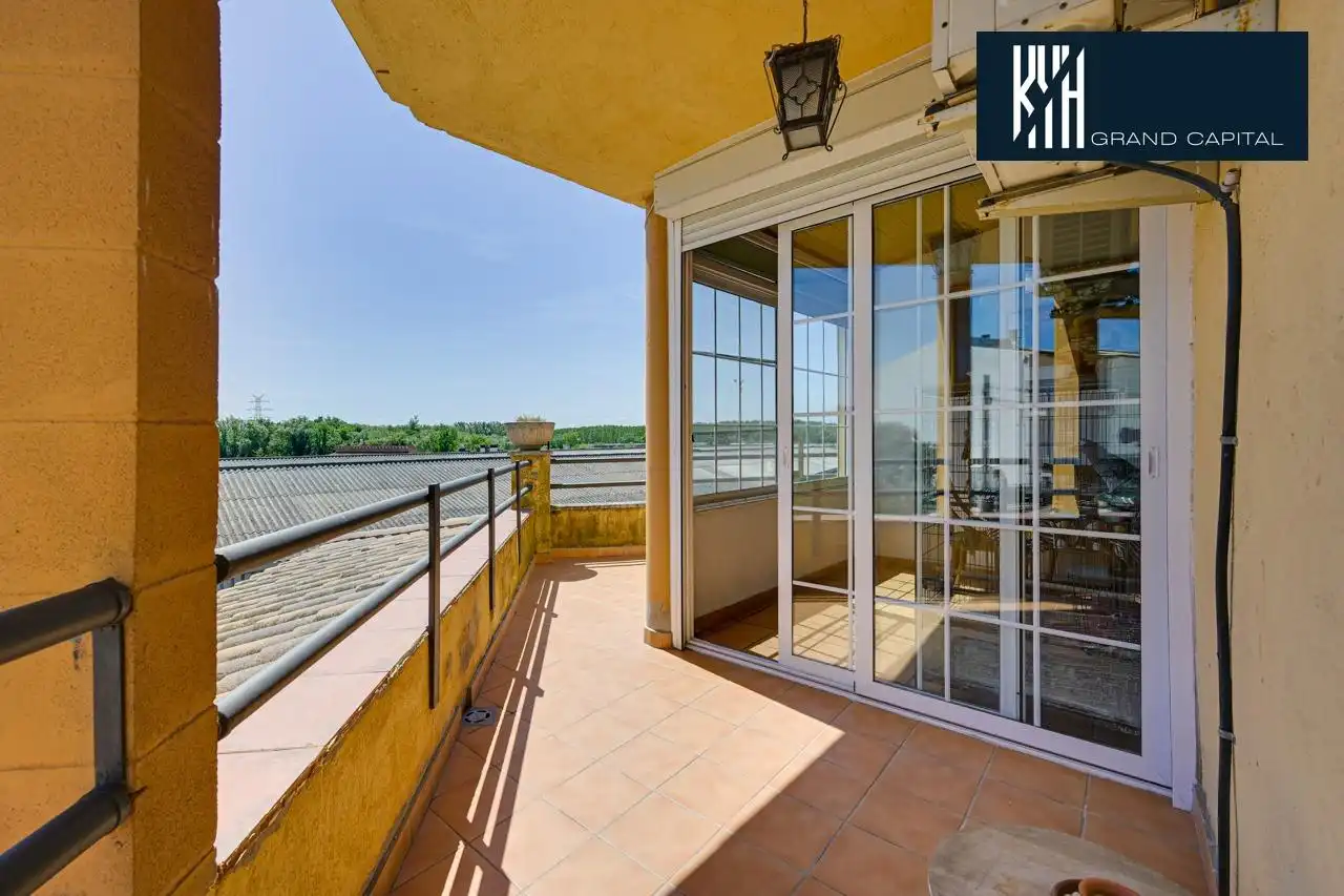 House with terrace for sale in Carretera Carretera Argimont