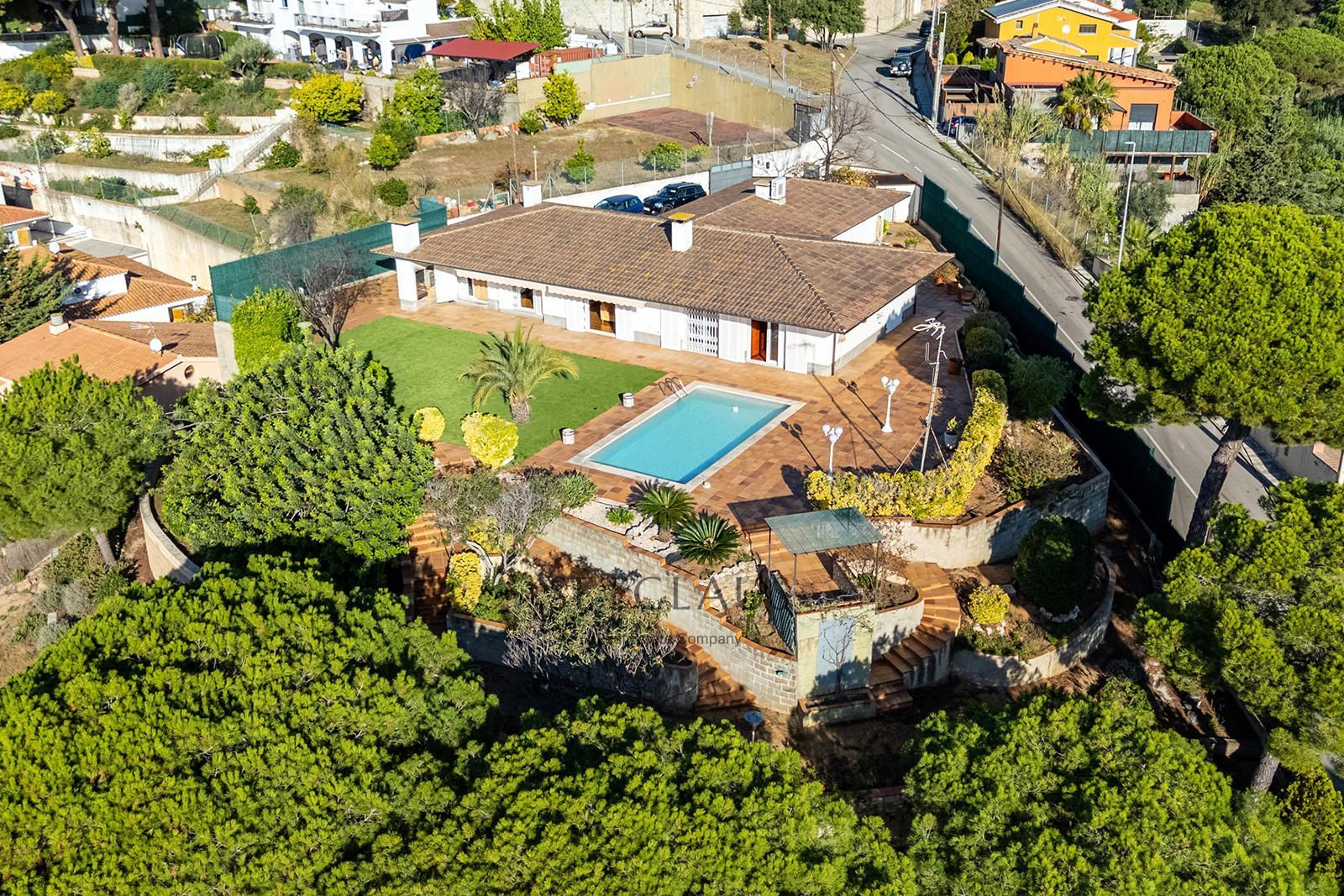 Vista exterior de Casa o xalet en venda en Mataró amb Aire condicionat, Calefacció i Jardí privat