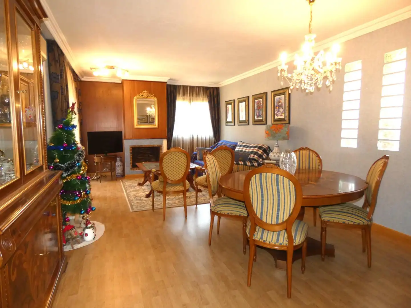 Sala d'estar de Casa o xalet en venda en Utebo amb Aire condicionat, Calefacció i Jardí privat