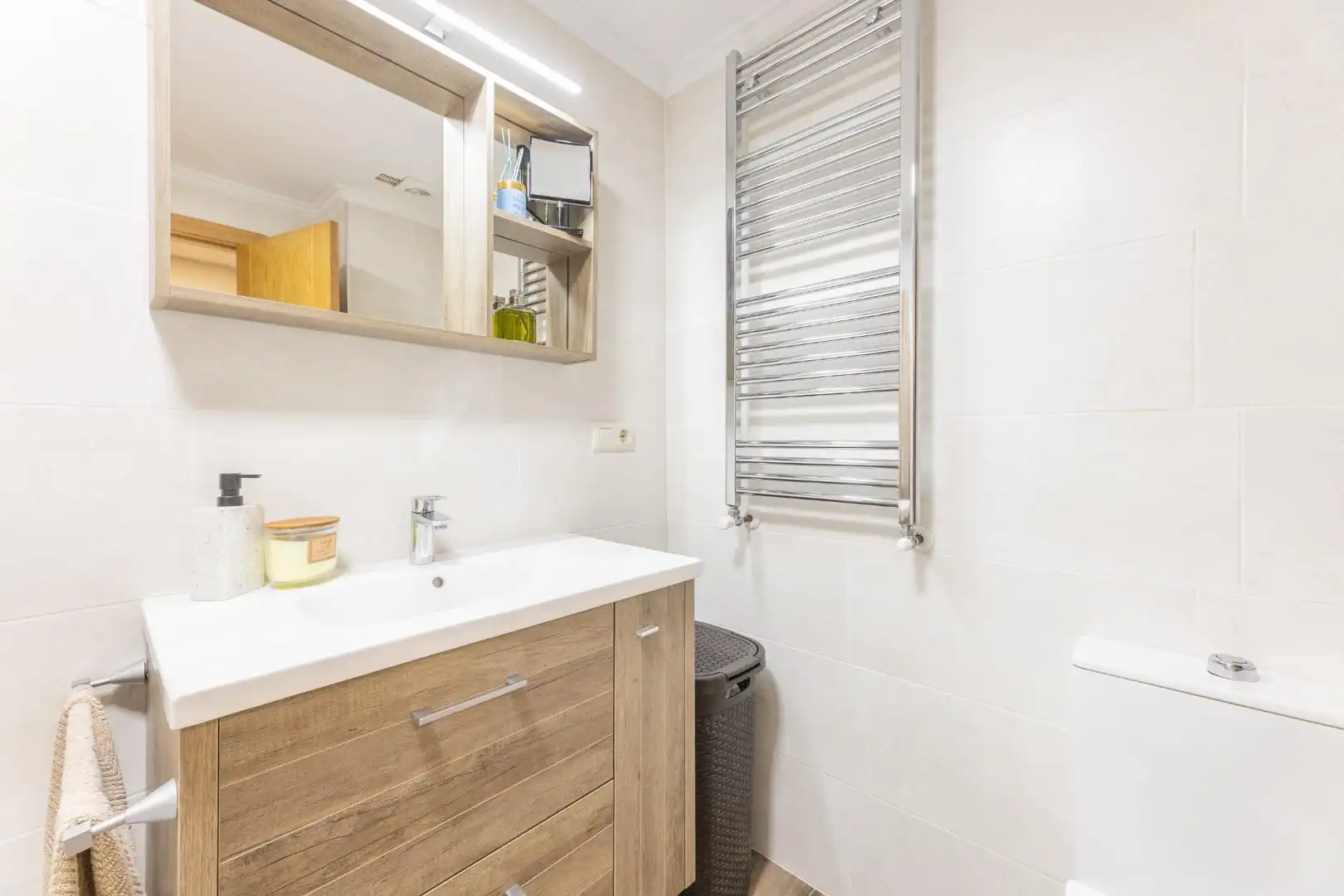 Badezimmer von Dachboden zum Verkauf in Foios mit Klimaanlage, Heizung und Terrasse