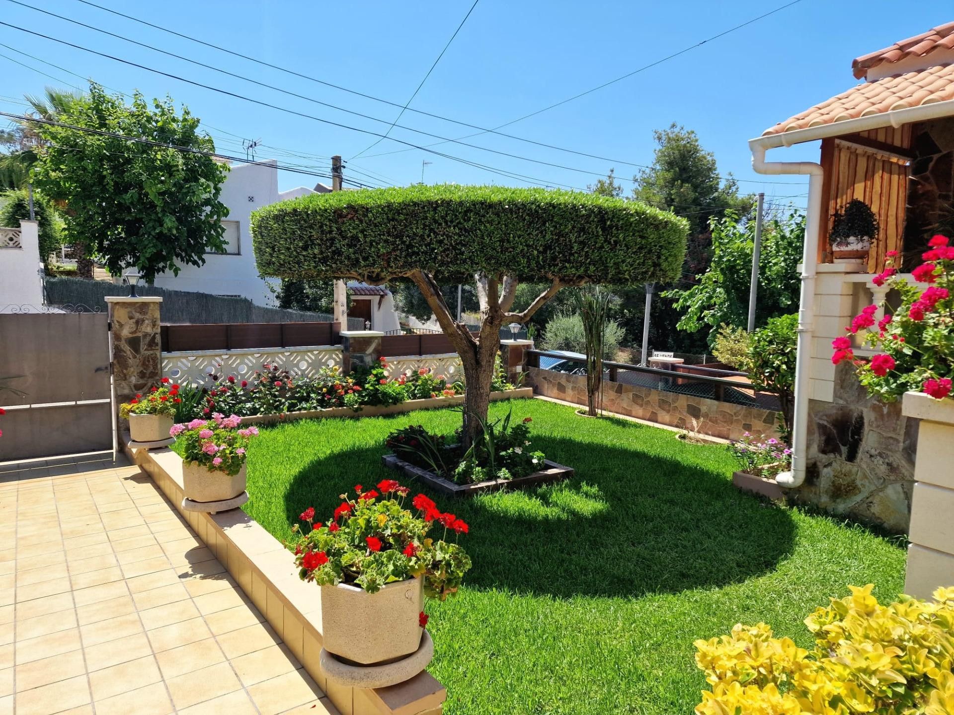 Garden of House or chalet for sale in Cunit  with Air Conditioner, Heating and Private garden