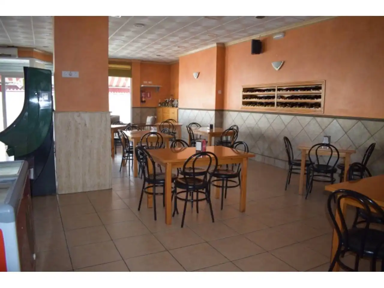 Locale commerciale in vendita a Baena, imagen 2
