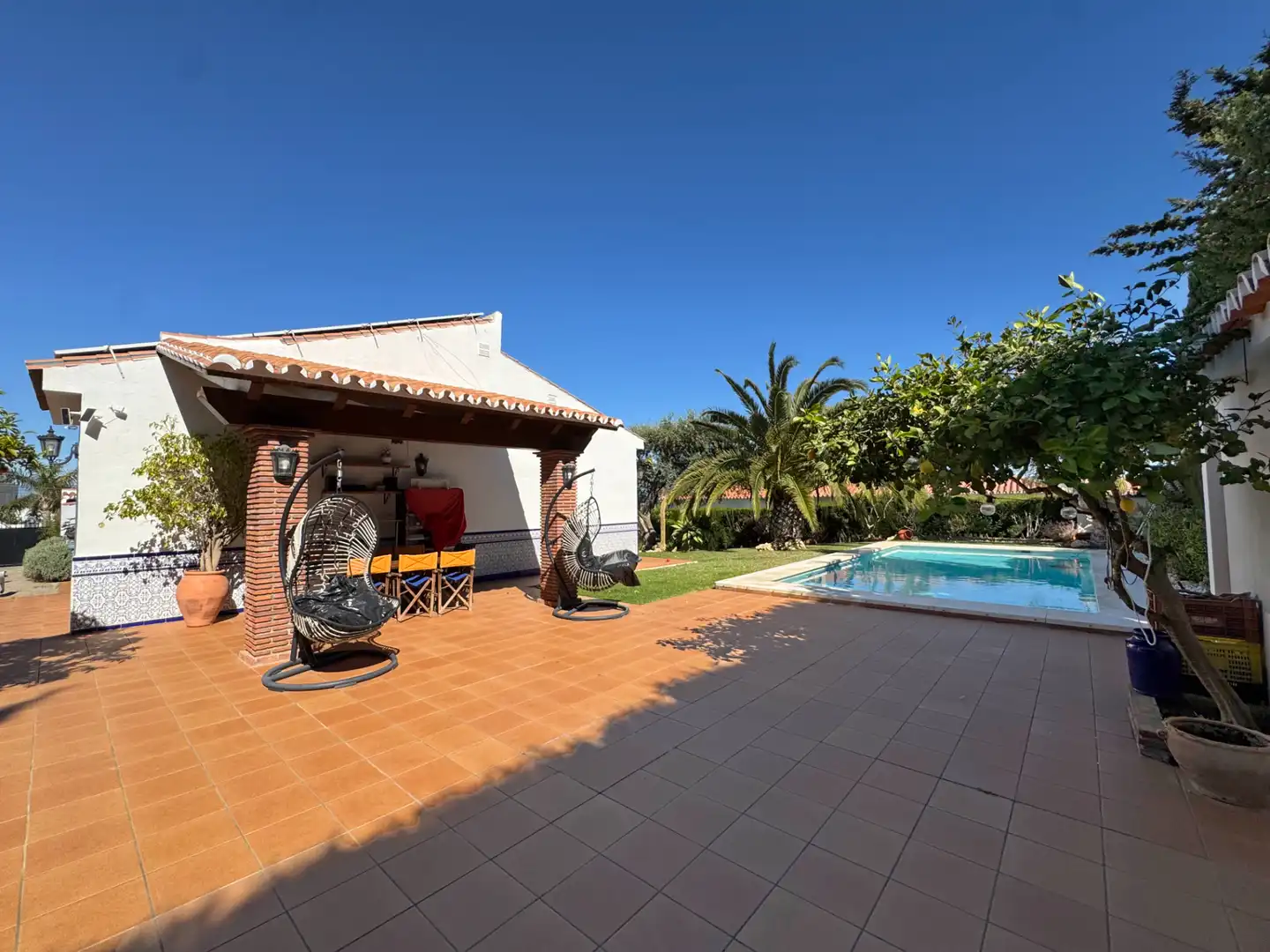 Piscina de Casa o xalet en venda en Alhaurín de la Torre amb Aire condicionat, Calefacció i Jardí privat