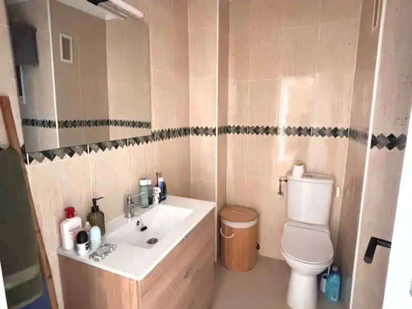 Badezimmer von Wohnung zur Miete in Castellón de la Plana / Castelló de la Plana mit Möbliert, Ofen und Waschmaschine