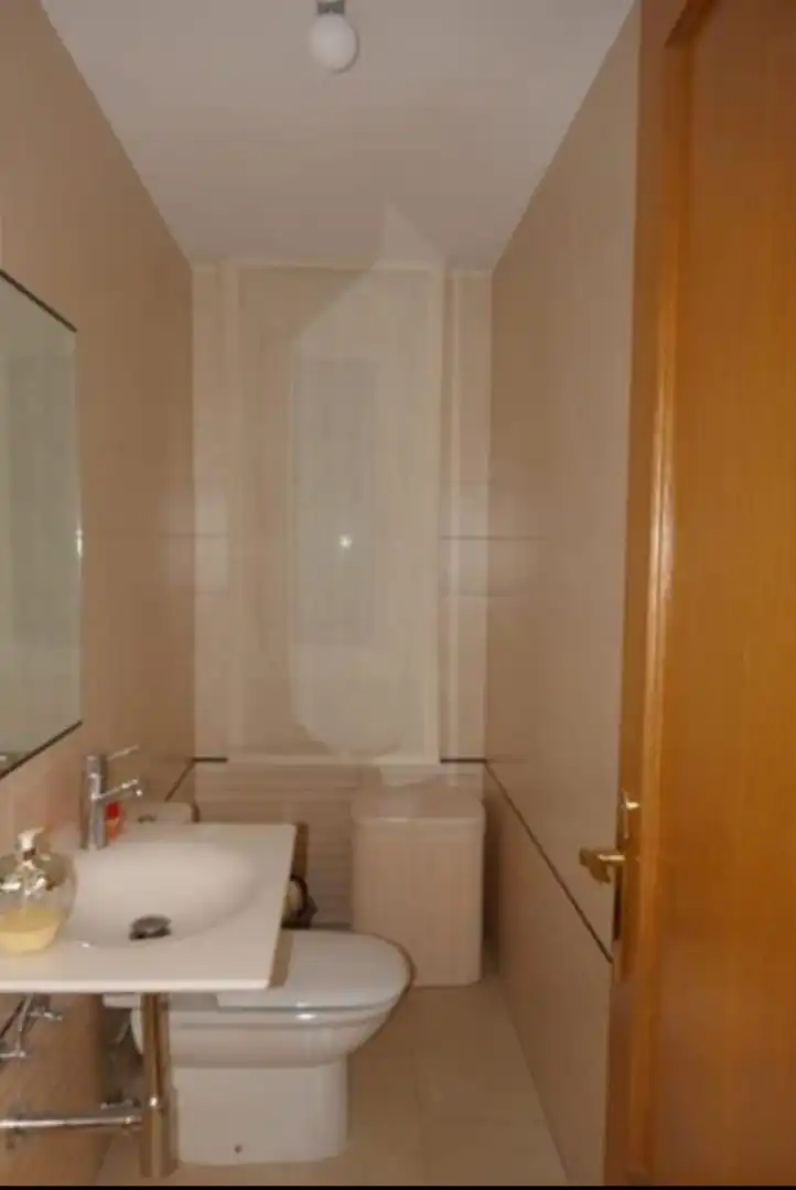 Baño de Casa adosada en venta en Fuensaldaña con Calefacción y Trastero