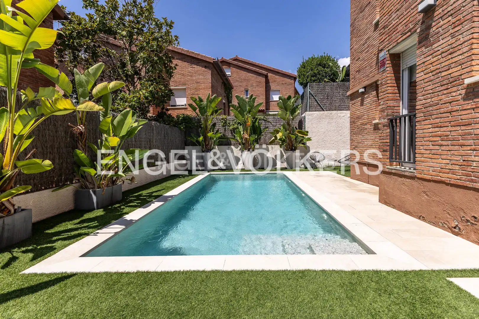 Piscina de Casa o chalet en venta en El Masnou con Aire acondicionado, Calefacción y Jardín privado