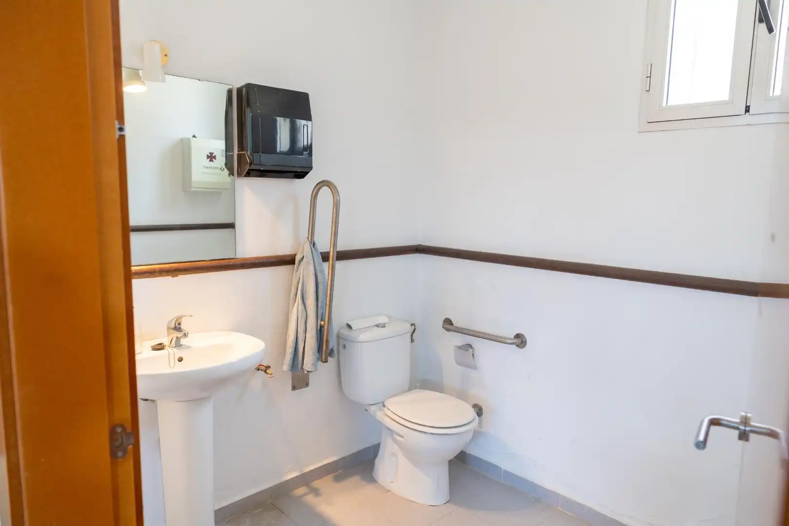 Baño de Nave industrial de alquiler en Chipiona