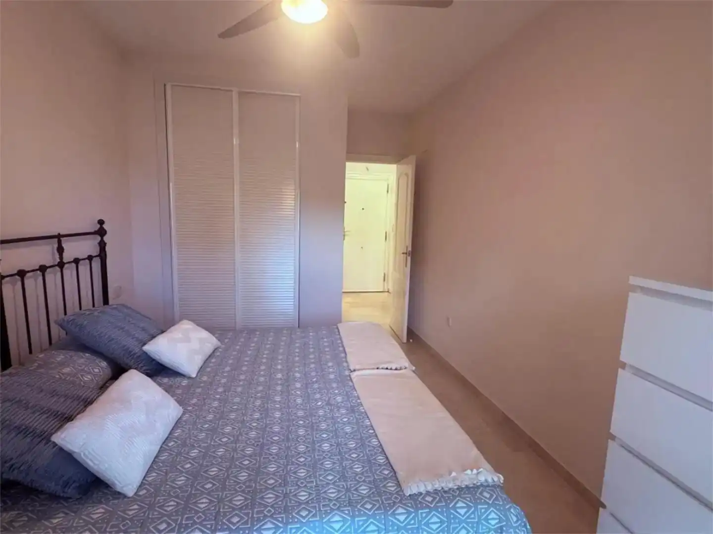 Bedroom of Attic for rent in Torremolinos  with Air Conditioner, Private garden and Terrace