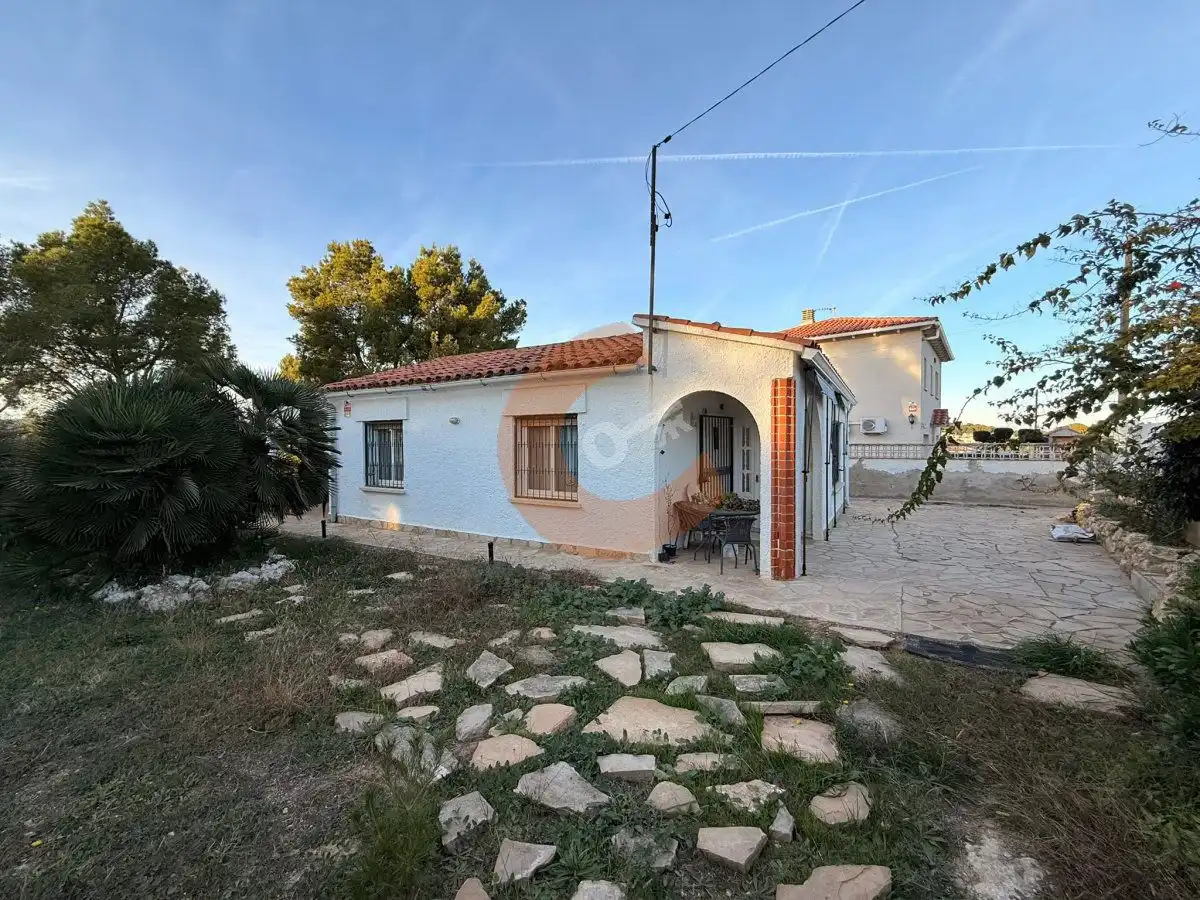 Vista exterior de Casa o chalet en venta en El Vendrell con Aire acondicionado, Calefacción y Jardín privado