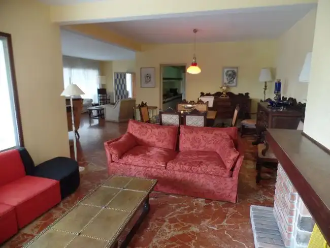 Sala d'estar de Casa o xalet en venda en Culleredo amb Jardí privat, Parquet i Terrassa
