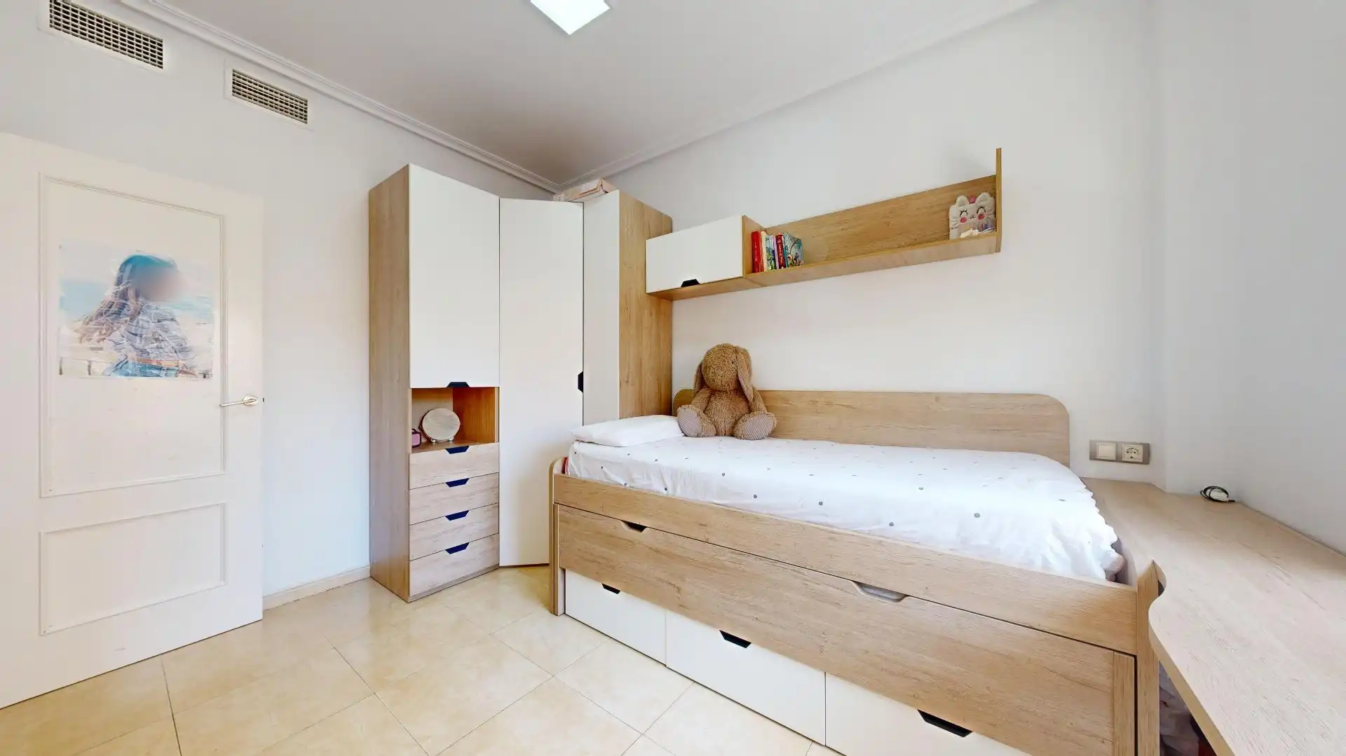 Dormitori de Apartament en venda en Los Montesinos amb Aire condicionat, Moblat i Piscina comunitària