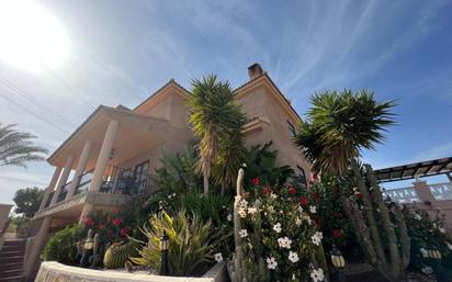 Vista exterior de Casa o xalet en venda en Busot amb Aire condicionat, Terrassa i Piscina