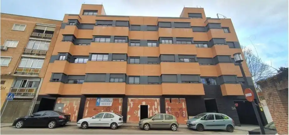 Exterior view of Garage for sale in Valdemoro