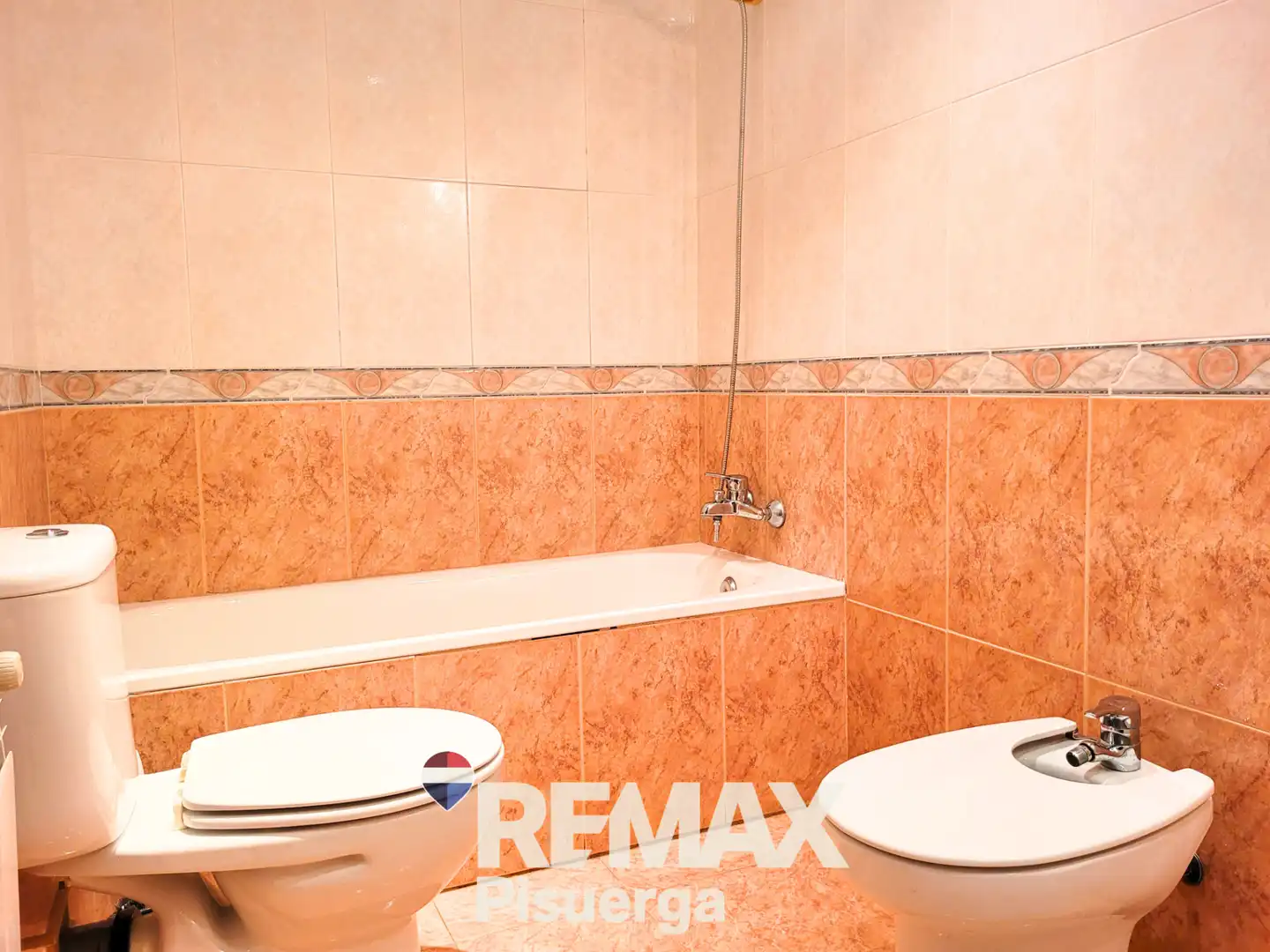 Baño de Piso en venta en Valladolid con Calefacción y Balcón