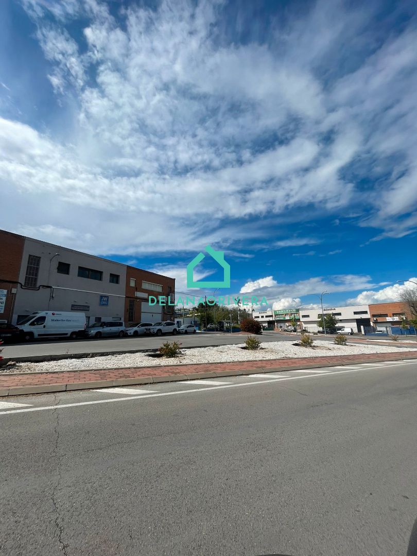 Vista exterior de Terreny industrial en venda en Torrejón de Ardoz