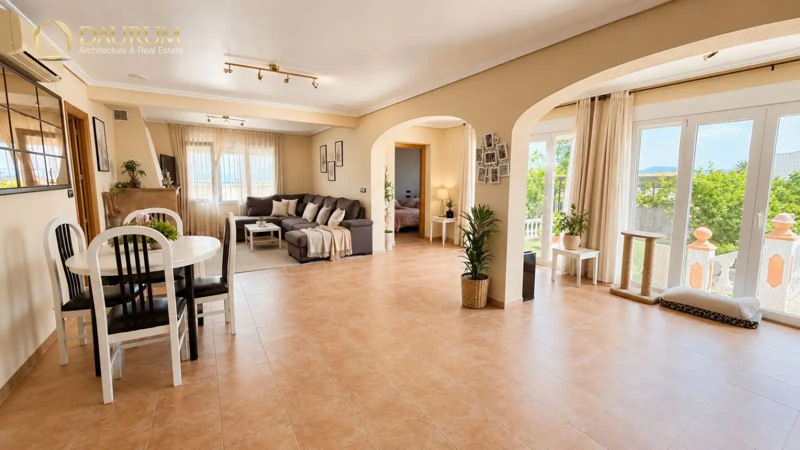Living room of Houses for sale in L'Alfàs del Pi  with Air Conditioner, Terrace and Storage room