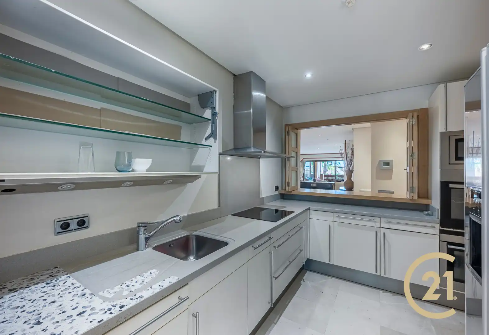 Cocina de Apartamento en venta en Marbella con Aire acondicionado, Terraza y Trastero