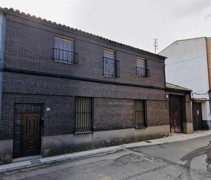 Vista exterior de Casa o xalet en venda en Polán amb Jardí privat i Traster