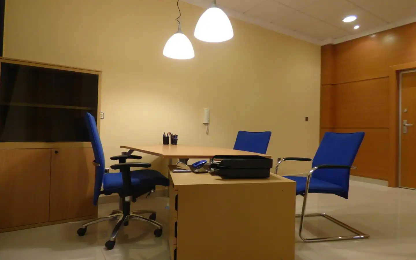 Office for sale in Benidorm  with Air Conditioner and Furnished