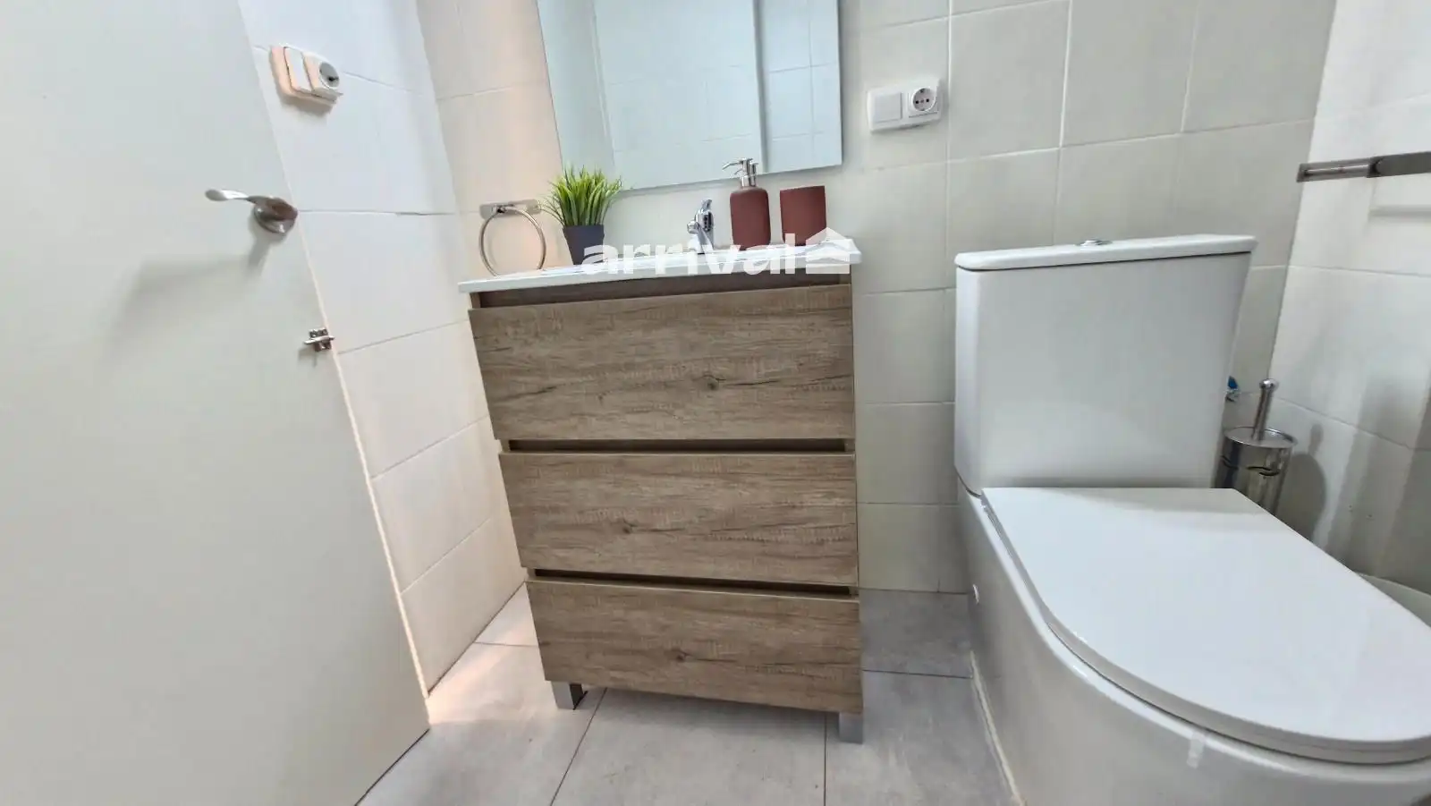 Baño de Piso en venta en Alfafar con Aire acondicionado, Terraza y Balcón
