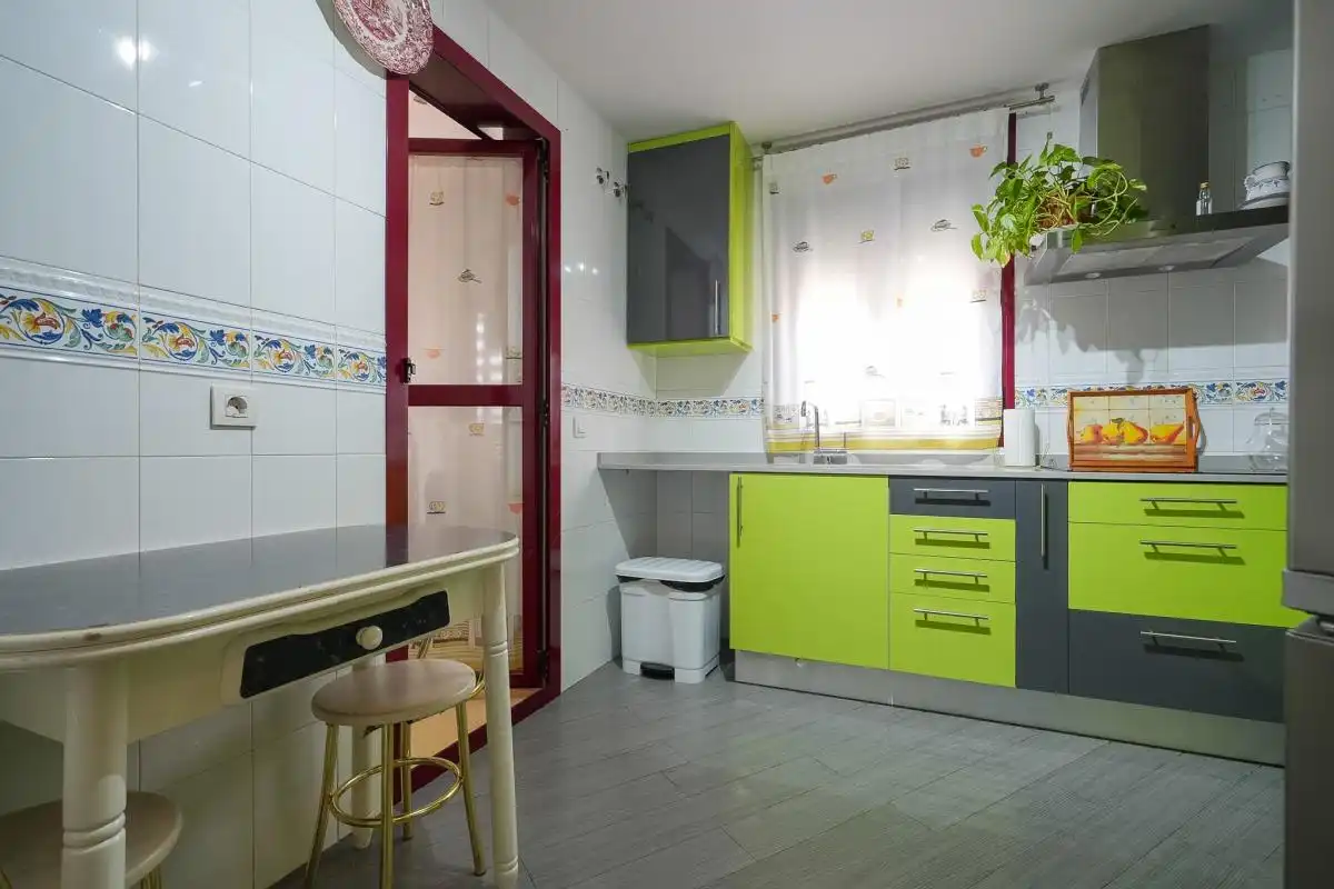 Cocina de Piso en venta en Torrejón de Ardoz con Aire acondicionado, Calefacción y Jardín privado
