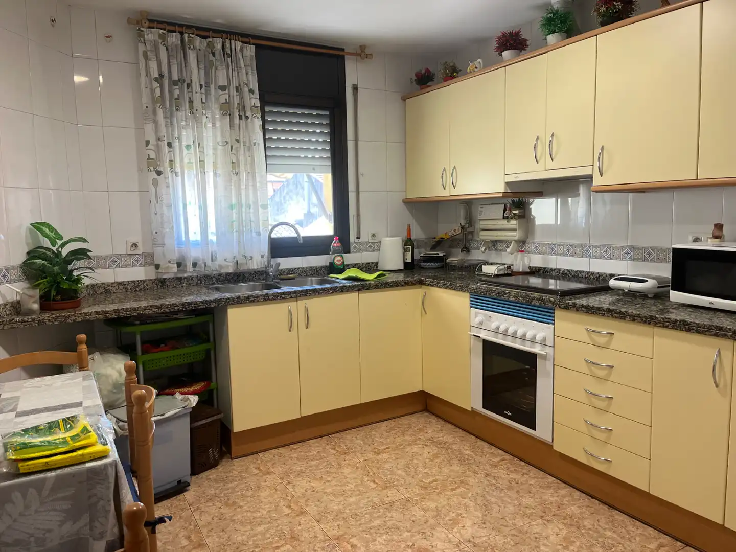 Cuina de Casa o xalet en venda en Mollet del Vallès amb Aire condicionat, Calefacció i Moblat