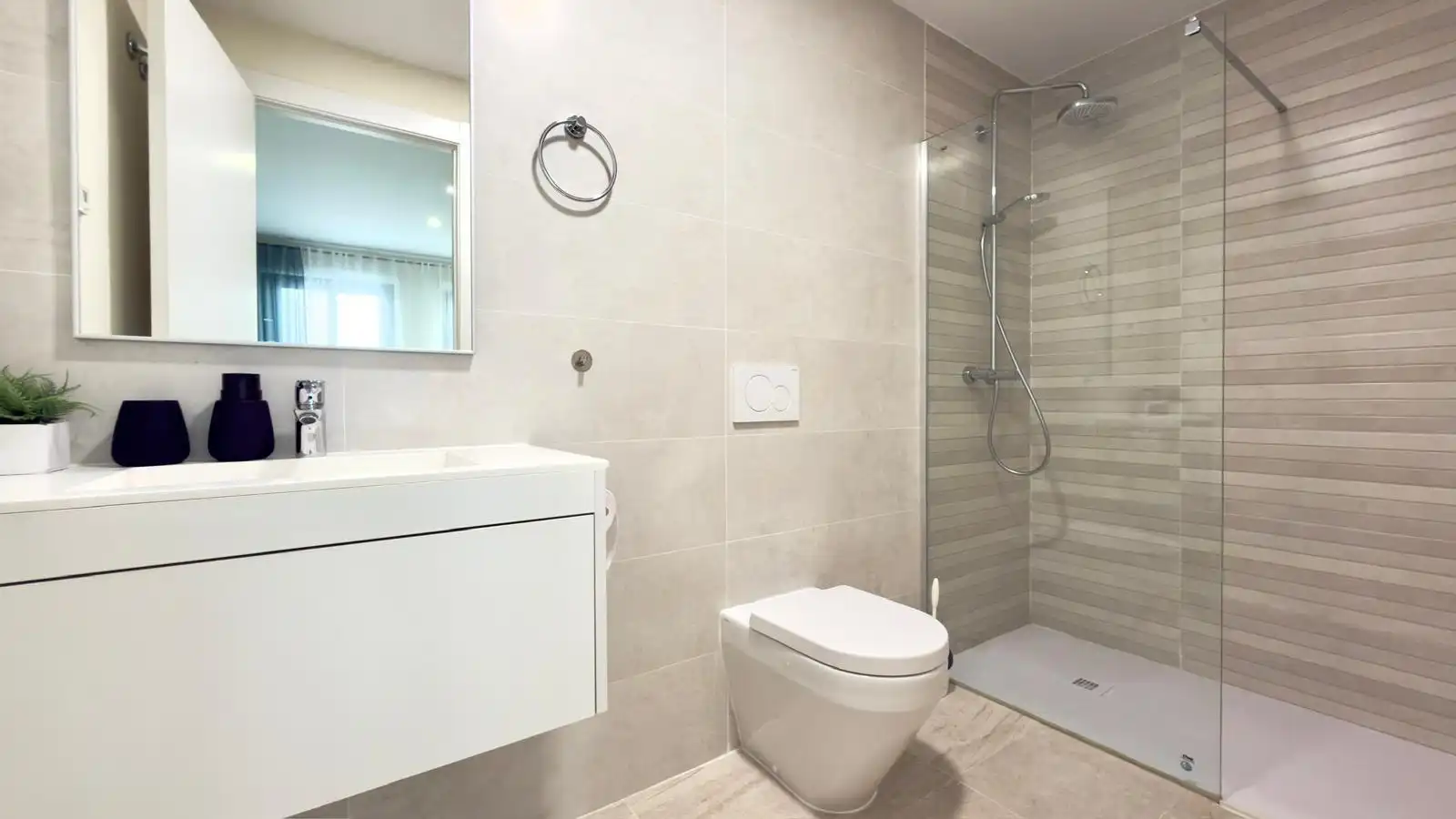 Casa o chalet de alquiler en Calle Londres, 9, Golf Bahía
