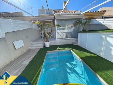Duplex avec piscine à vendre à Torre de la Horadada