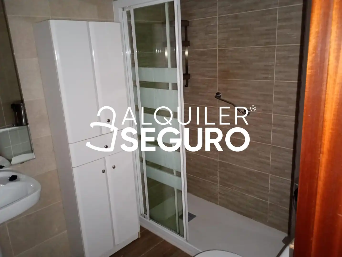 Bany de Pis de lloguer en Málaga amb Aire condicionat, Terrassa i Moblat