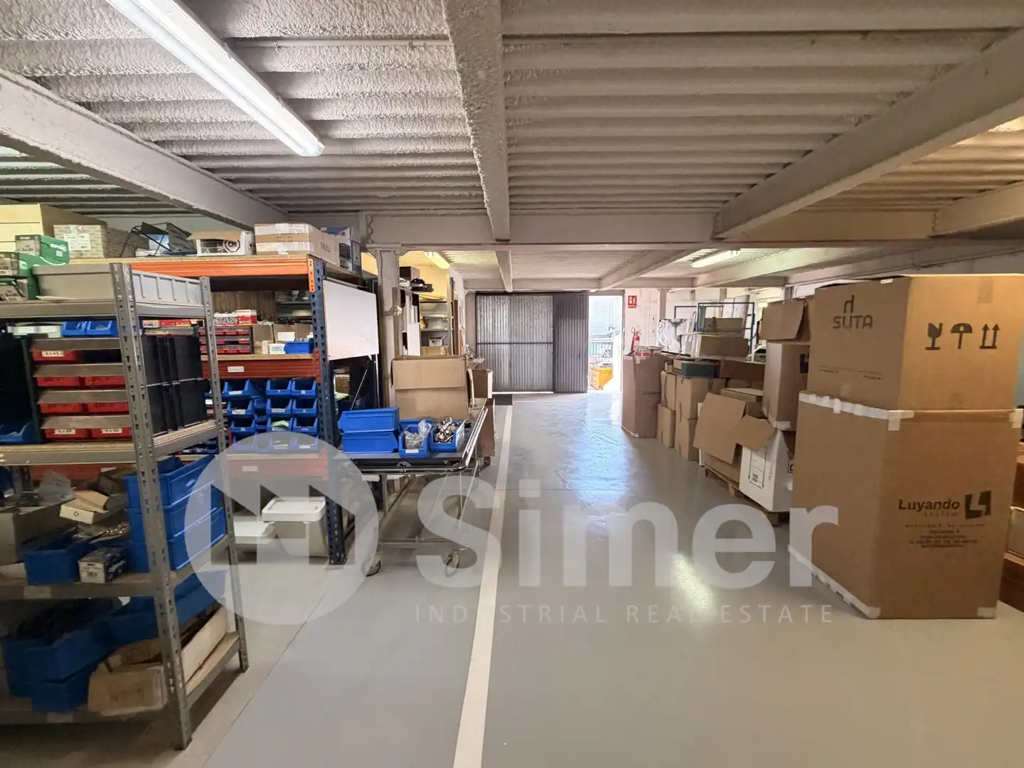 Industrial buildings for sale in Canovelles
