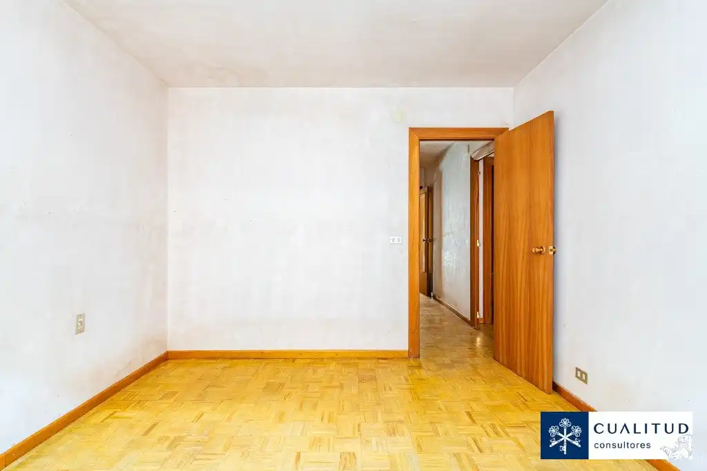 Habitación de Piso en venta en Castellón de la Plana / Castelló de la Plana con Balcón