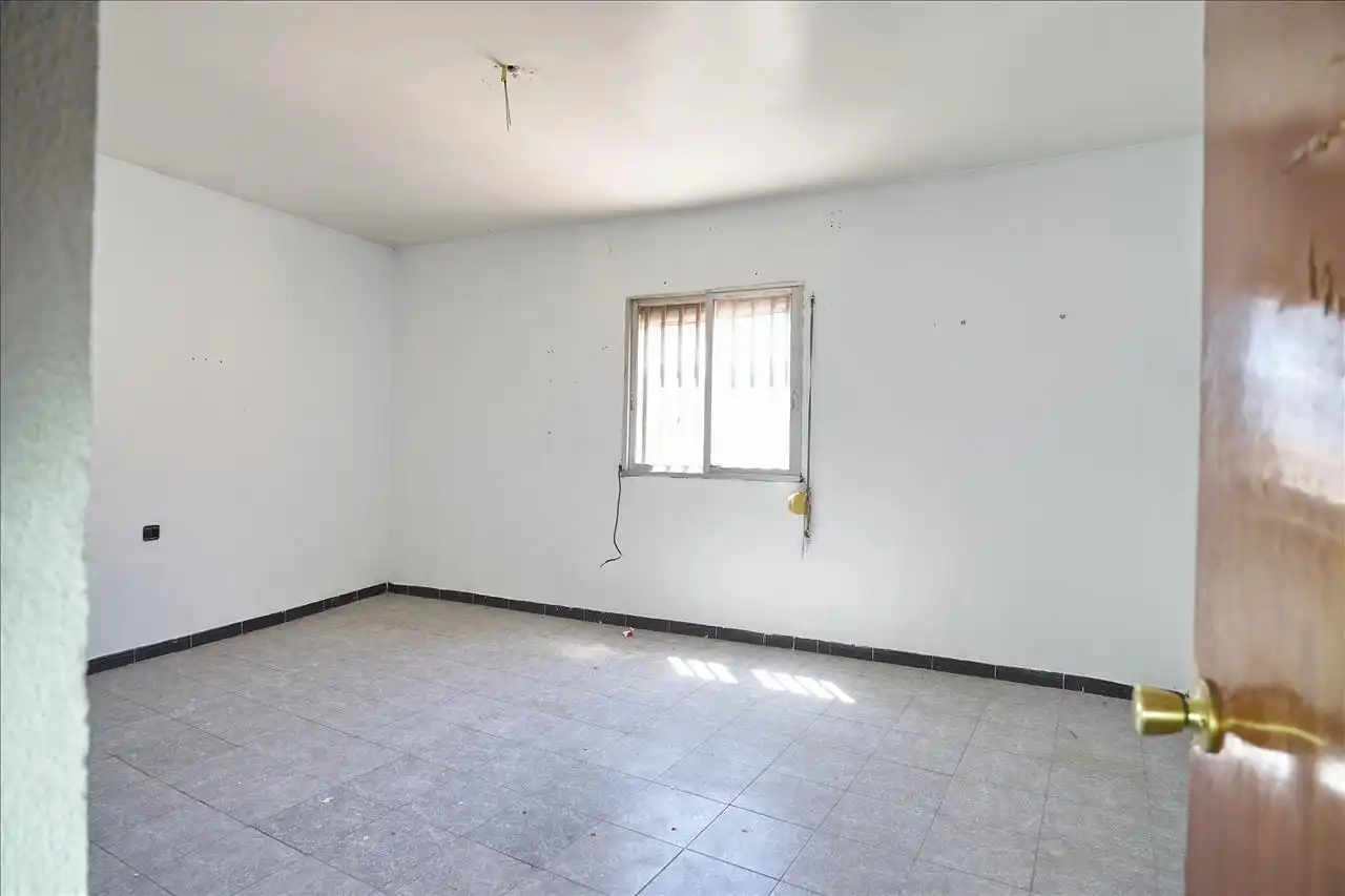 Casa adosada en venta en Jaén con Terraza