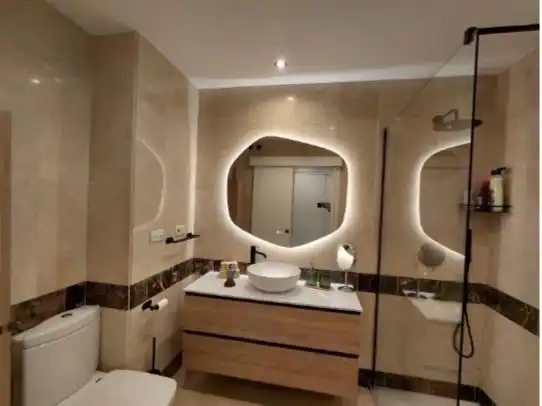 Baño de Apartamento en venta en Marbella con Aire acondicionado, Calefacción y Terraza