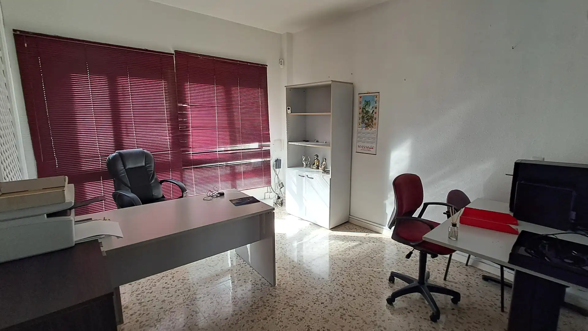 Office for sale in Torremolinos  with Air Conditioner, Heating and Furnished