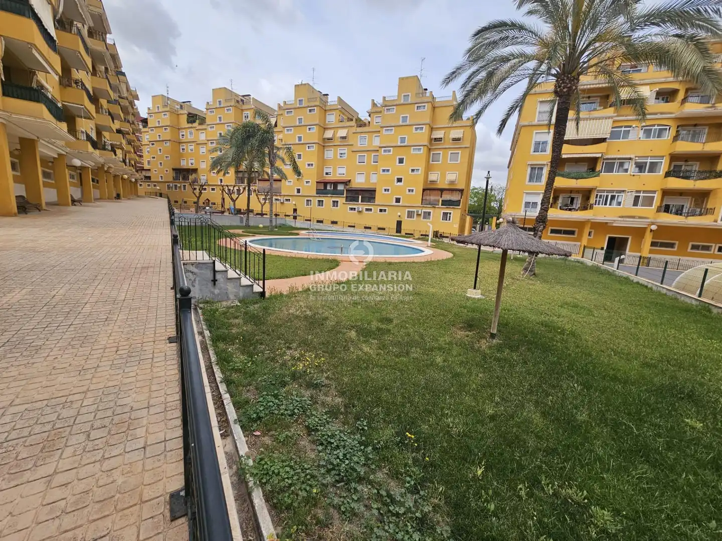 Parkplatz von Wohnung zum Verkauf in Aspe mit Abstellraum, Balkon und Gemeinschaftspool