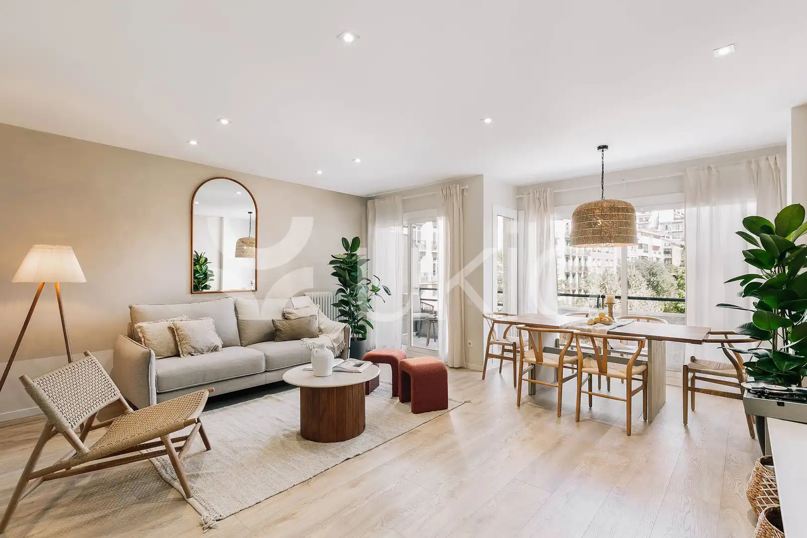 Apartamento con terraza en alquiler en Carrer de Muntaner, imagen 2