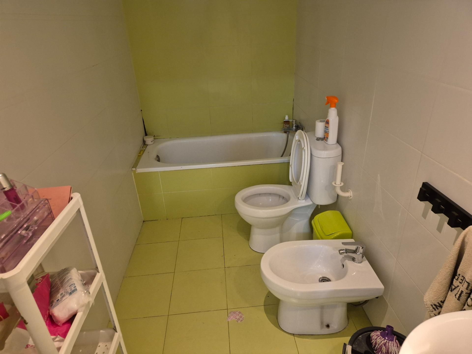 Bany de Pis en venda en Petrer amb Moblat i Balcó