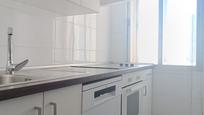 Küche von Wohnung zum verkauf in  Madrid Capital mit Balkon