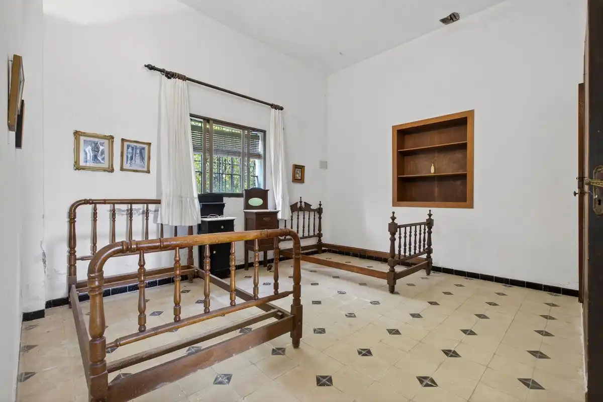 Finca rústica en venta en C. Pablo Picasso, Lora del Río